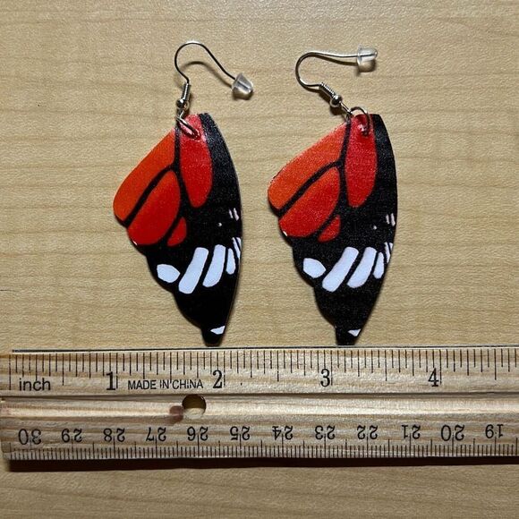Monarch Butterfly Wing Earrings - Picture 1 of 3